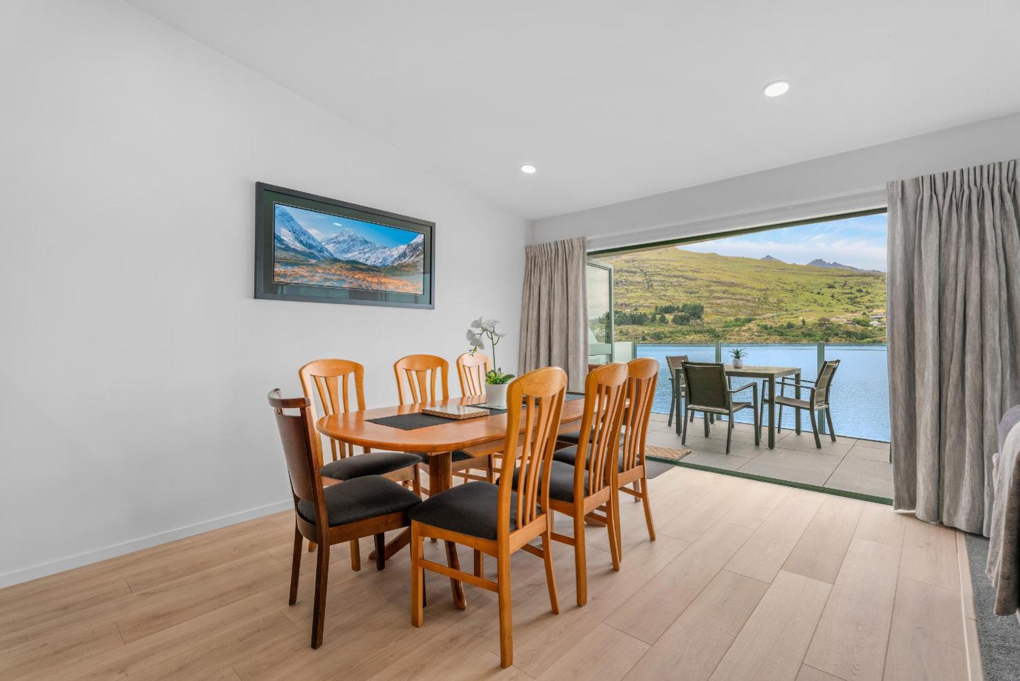 Frankton House - Queenstown Holiday Home Екстер'єр фото