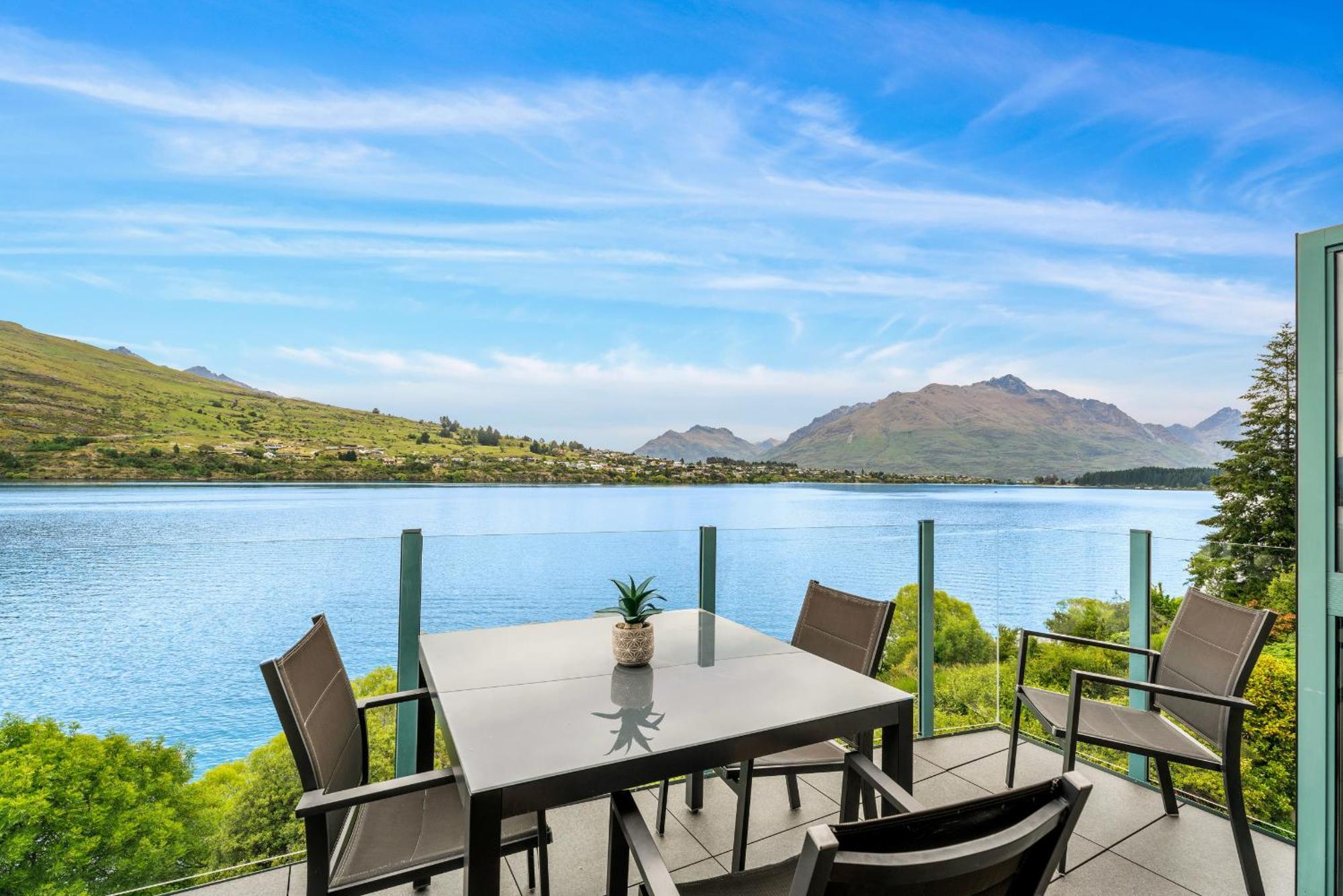 Frankton House - Queenstown Holiday Home Екстер'єр фото